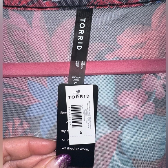 NWT- Plus Size Women’s Torrid Mesh Smock Waist Coverup Dress. Size 5X (28). - Picture 4 of 9